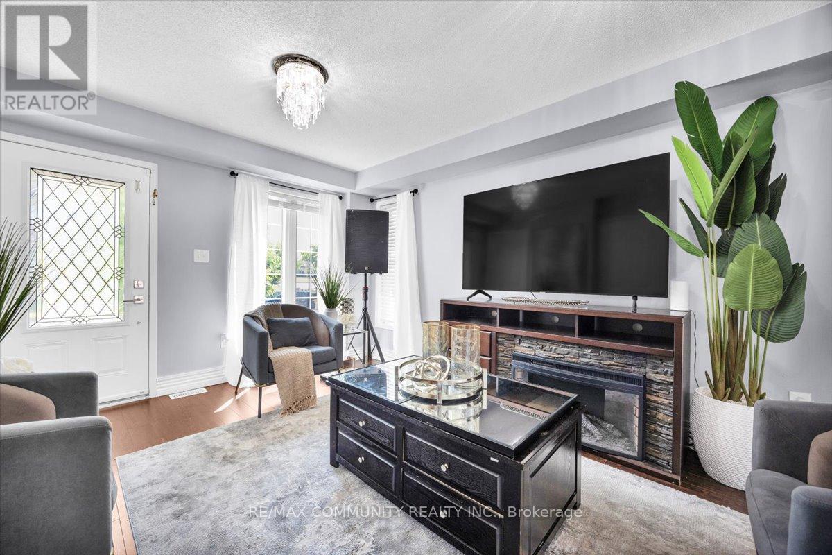 Photo 12 of 106 Barnham Street, Ajax ON
