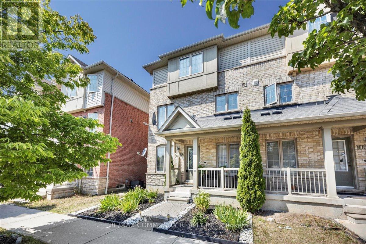 Photo 2 of 106 Barnham Street, Ajax ON