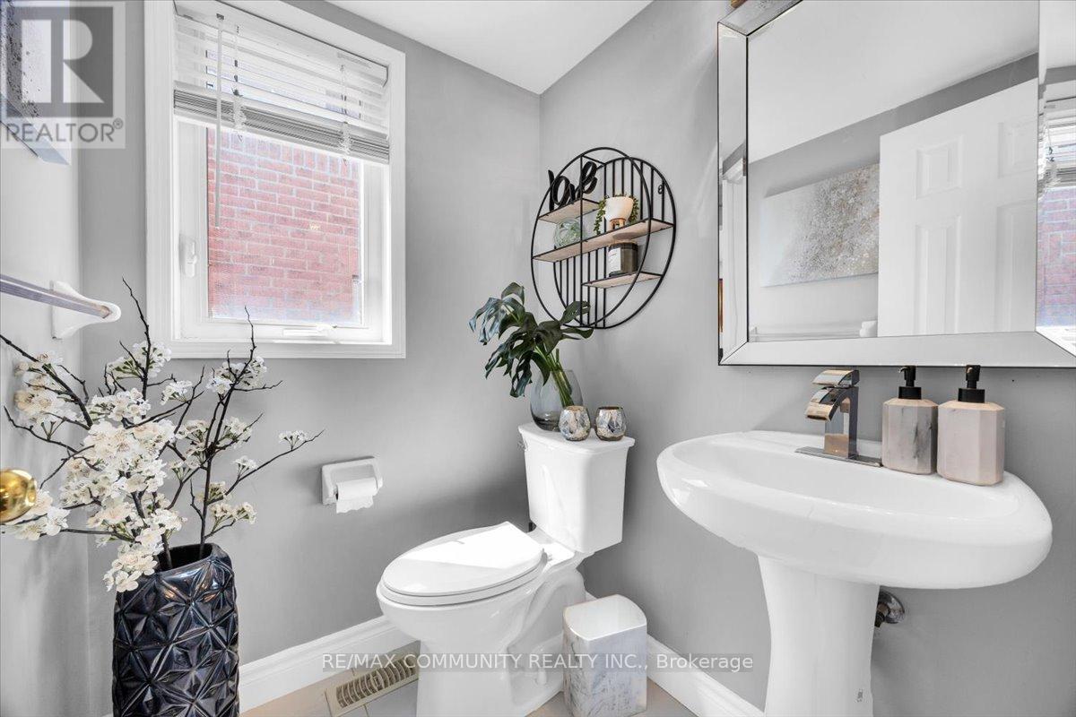 Photo 20 of 106 Barnham Street, Ajax ON