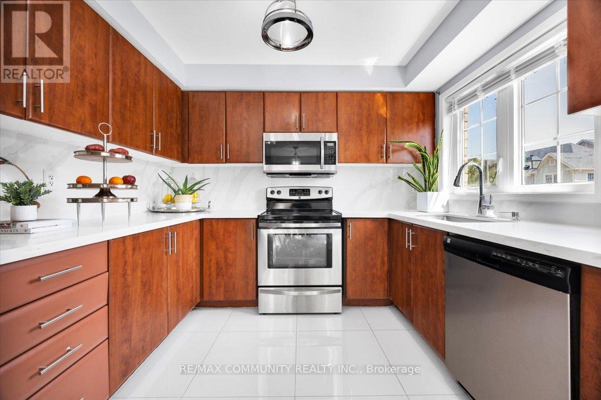 Photo 25 of 106 Barnham Street, Ajax ON