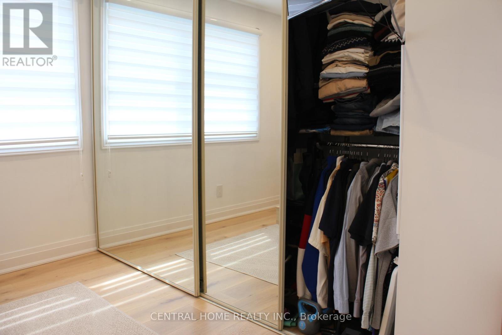 Photo 21 of 755 Botany Hill Crescent, Newmarket ON