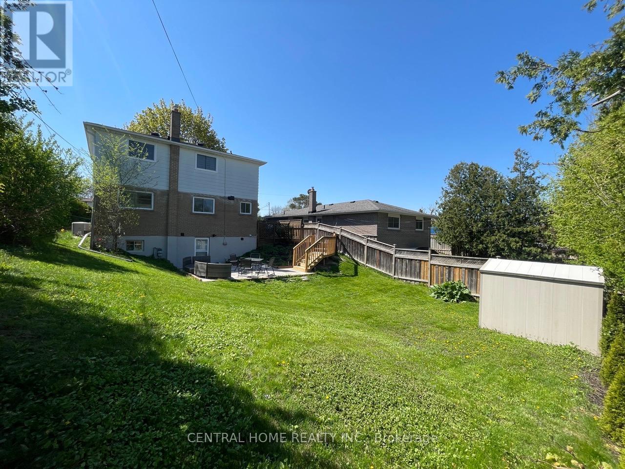 Photo 45 of 755 Botany Hill Crescent, Newmarket ON