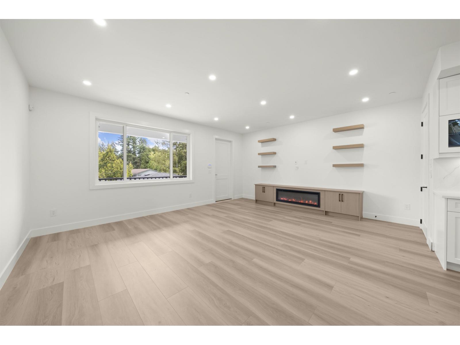 1 26725 FRASER HIGHWAY, Langley