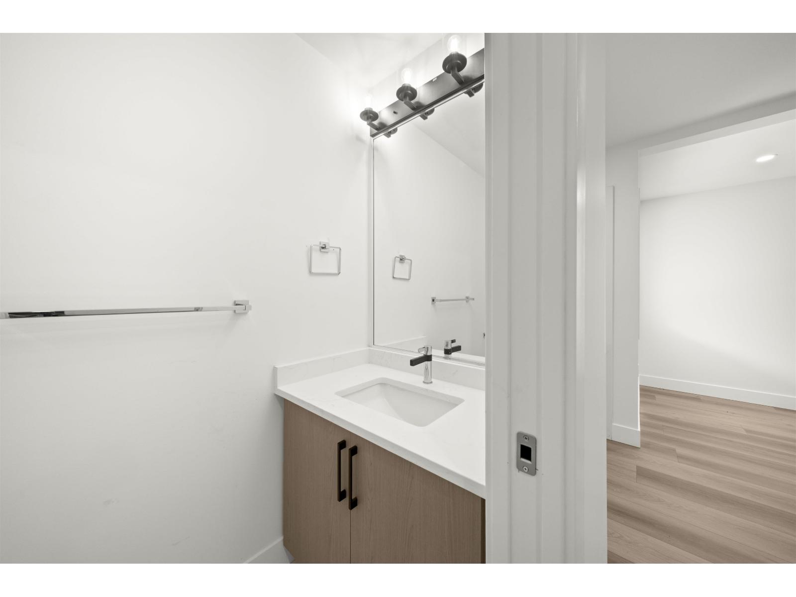 1 26725 FRASER HIGHWAY, Langley
