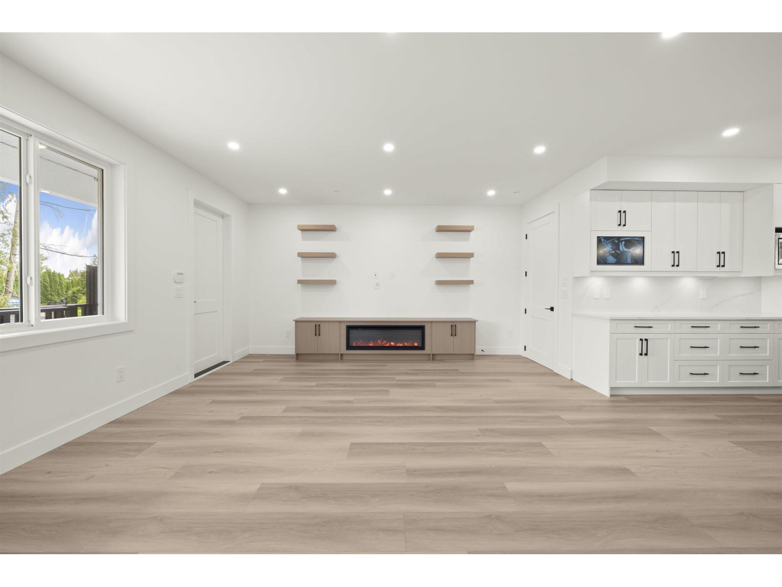 1 26725 FRASER HIGHWAY, Langley