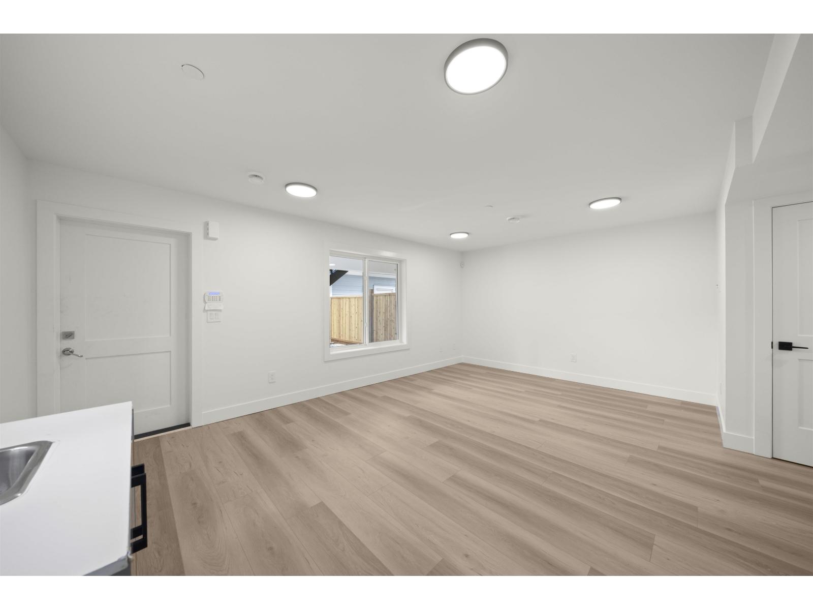1 26725 FRASER HIGHWAY, Langley