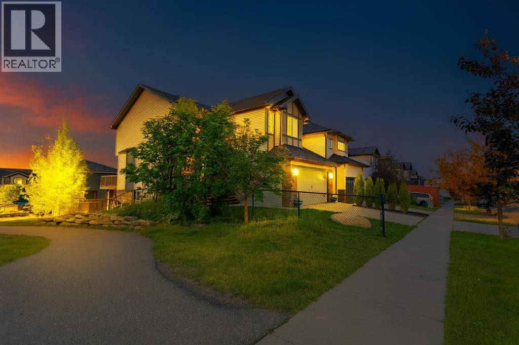 Photo 2 of 2438 Baysprings Link, Airdrie AB