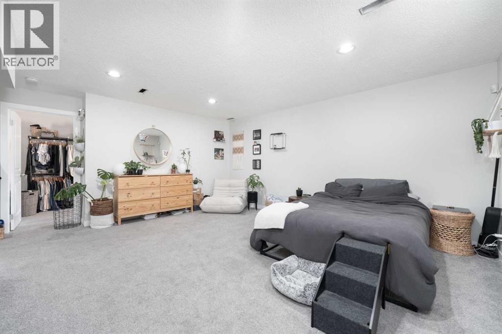 Photo 23 of 185 Coopers Close, Airdrie AB