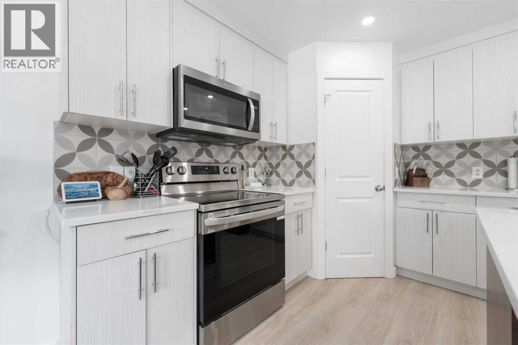 Photo 6 of 185 Coopers Close, Airdrie AB