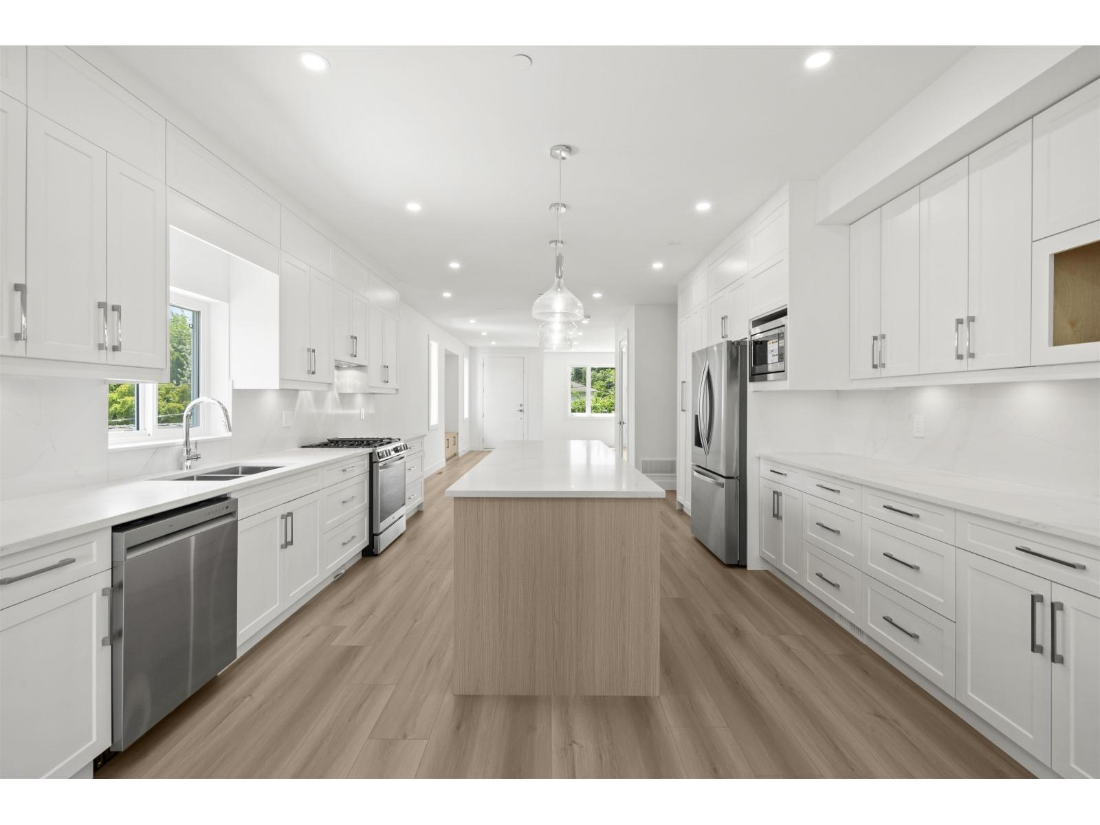 Photo 6 of 2 26725 Fraser Highway, Langley BC