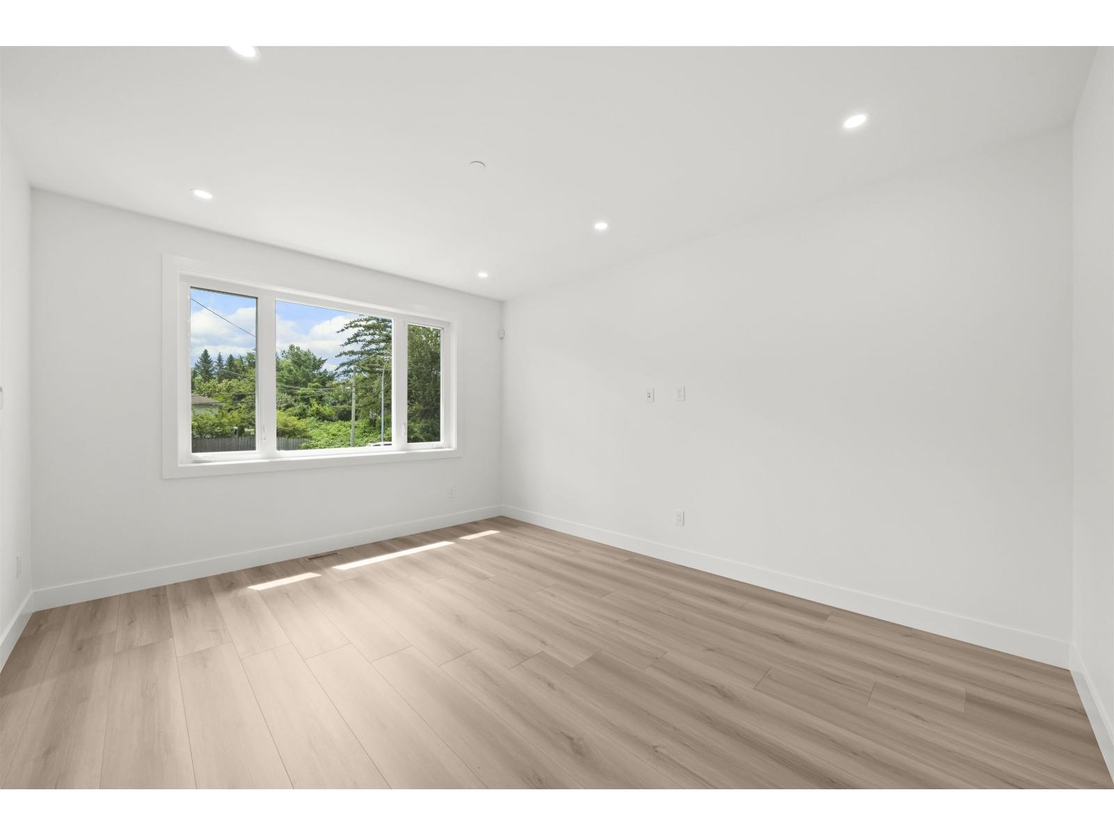 Photo 26 of 2 26725 Fraser Highway, Langley BC