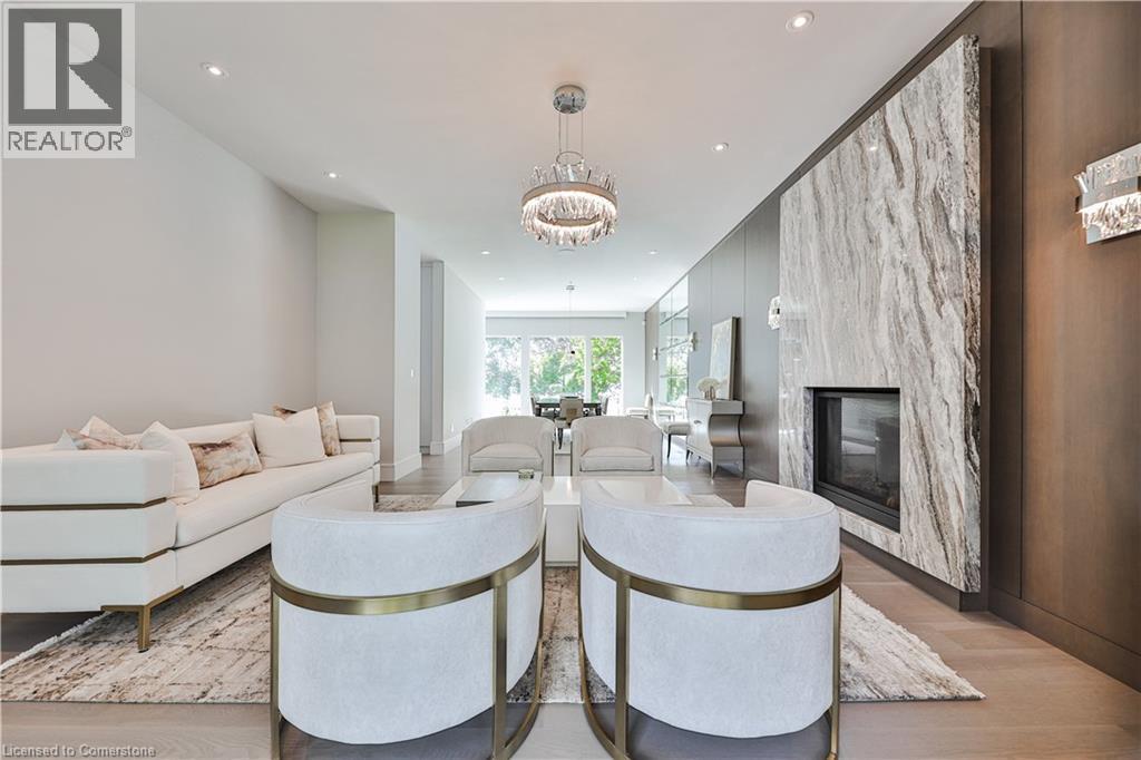 Photo 12 of 2250 Chancery Lane W, Oakville ON