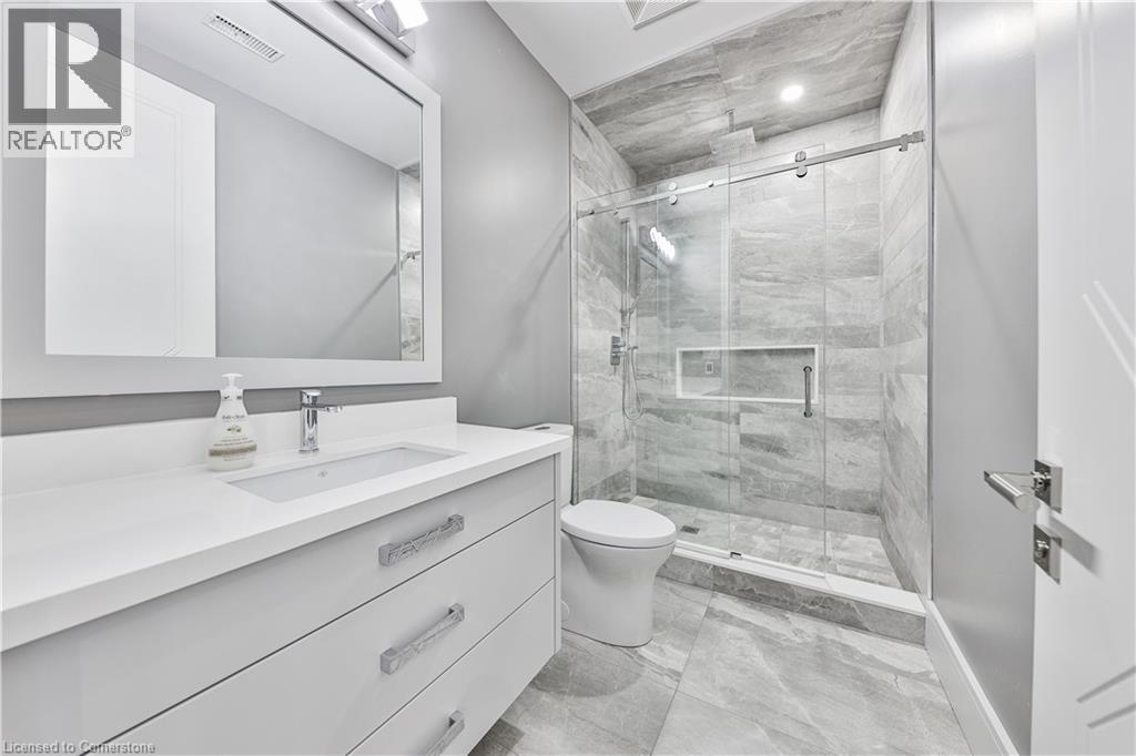 Photo 10 of 2250 Chancery Lane W, Oakville ON