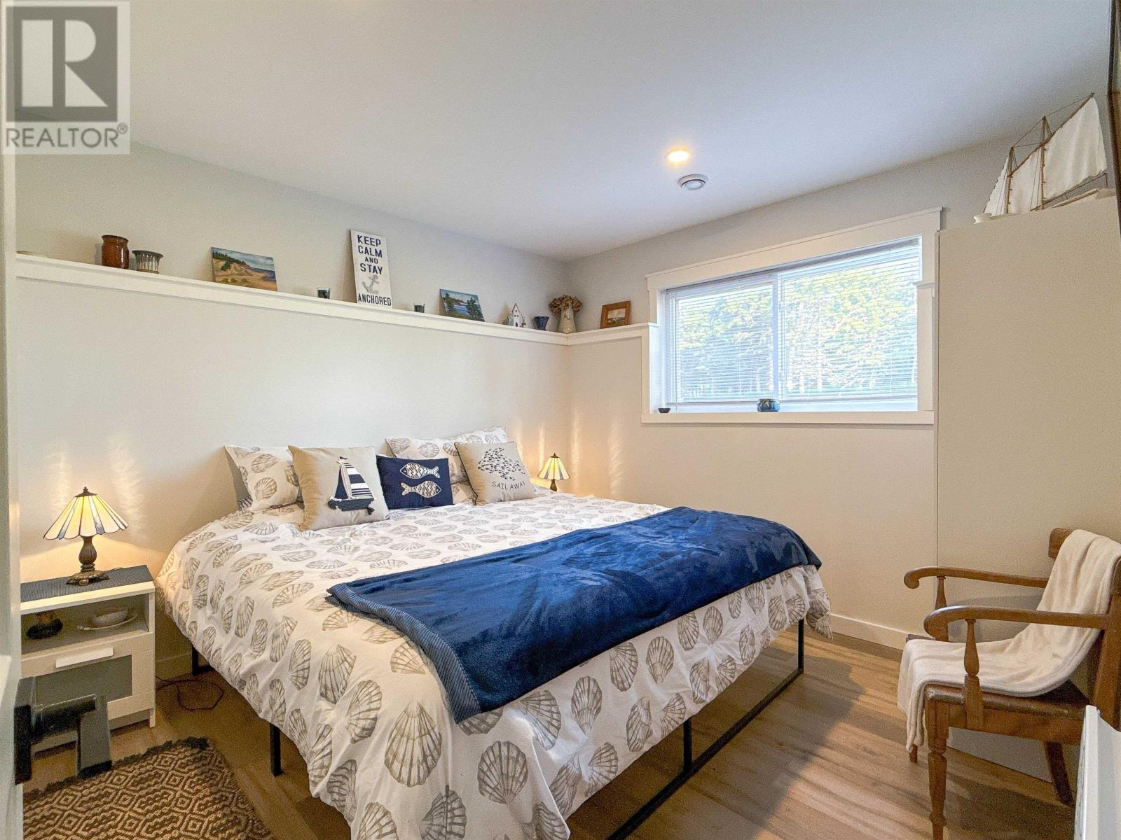 Thumbnail 38