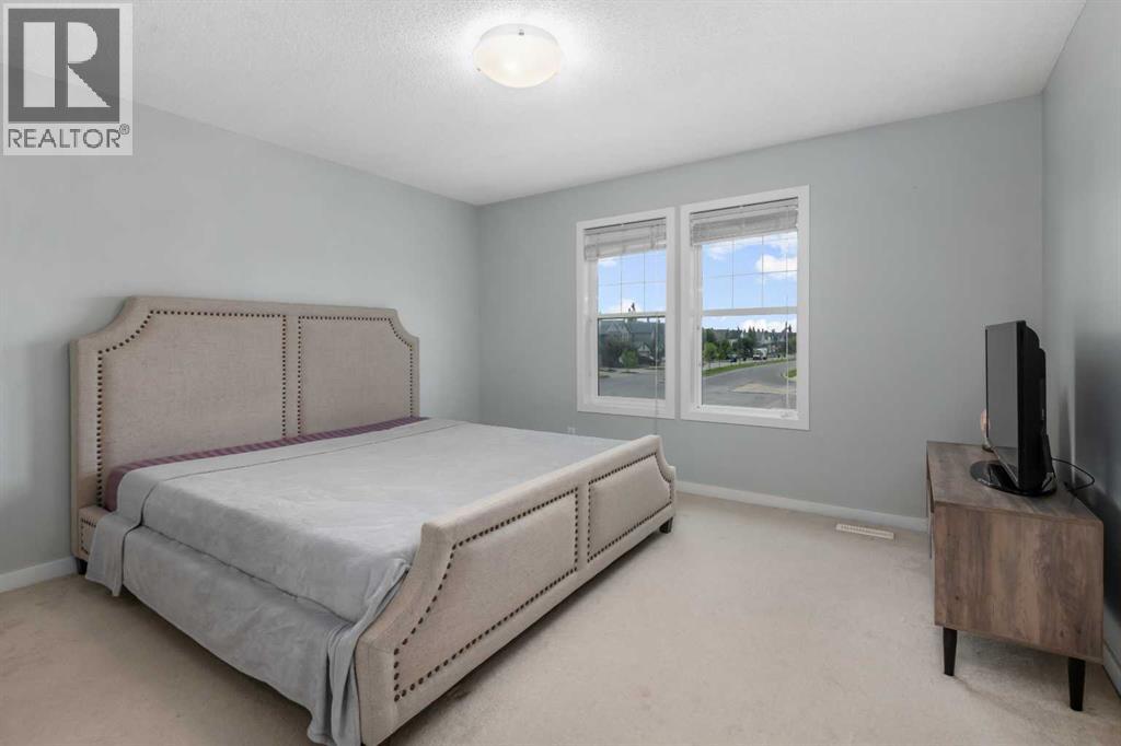 Photo 21 of 1251 New Brighton Park Se, Calgary AB