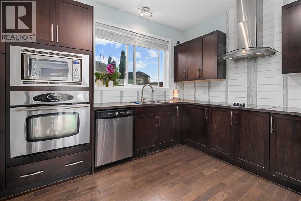 Photo 13 of 1251 New Brighton Park Se, Calgary AB