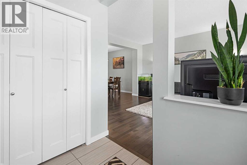 Photo 6 of 1251 New Brighton Park Se, Calgary AB