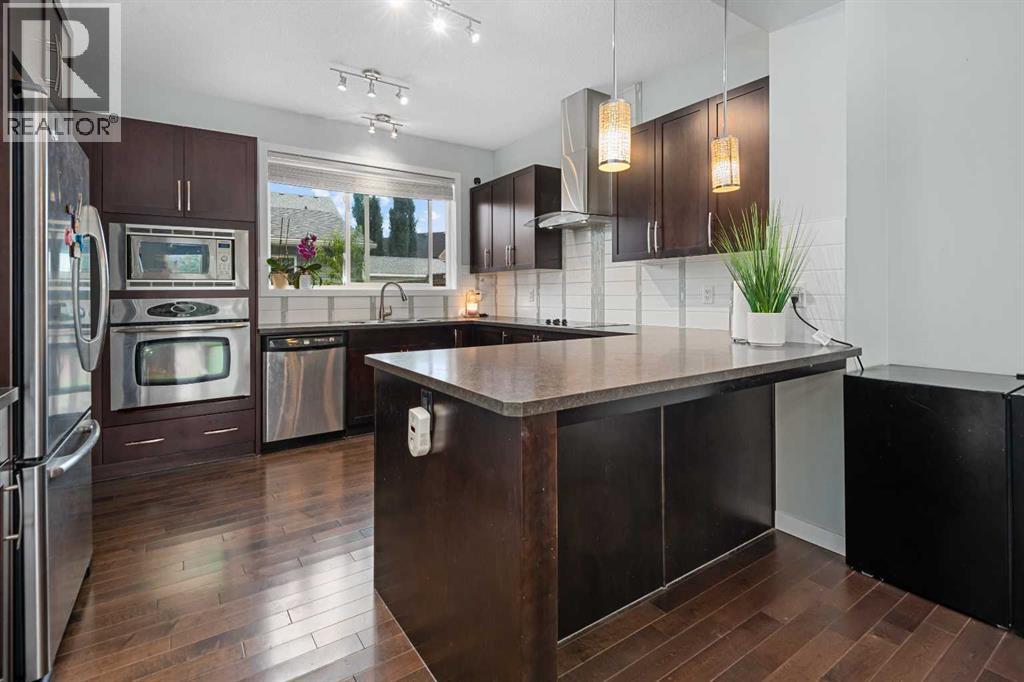 Photo 12 of 1251 New Brighton Park Se, Calgary AB