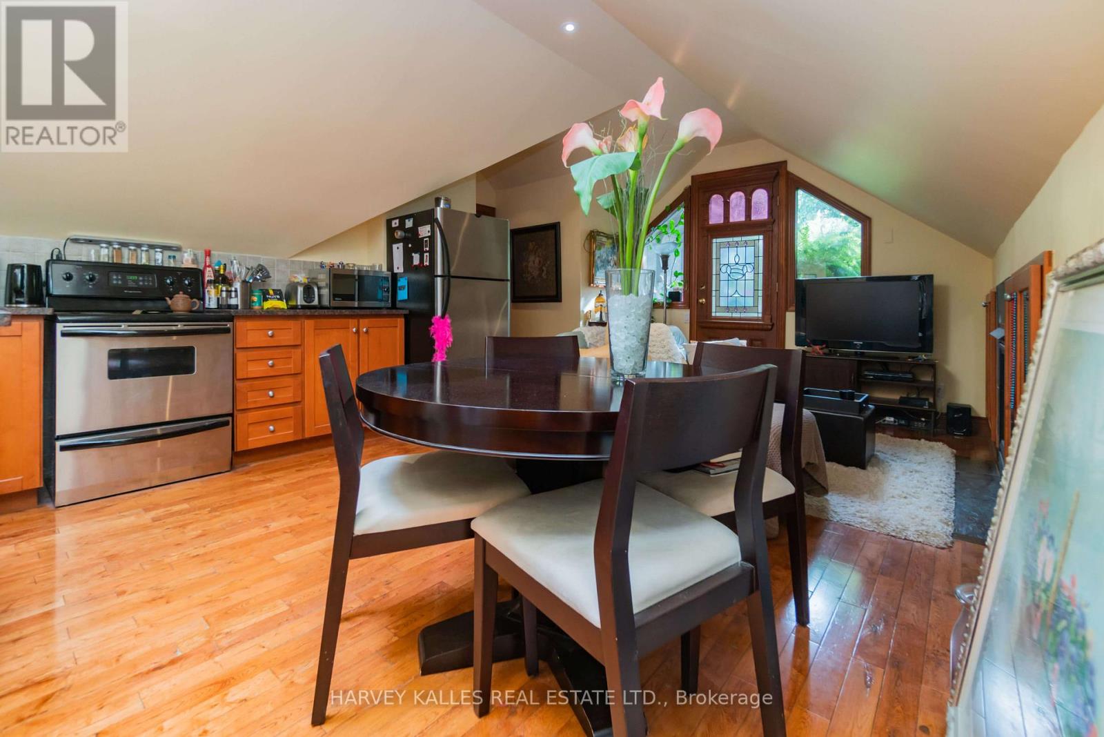 Photo 16 of 5 37 Metcalfe Street, Toronto ON