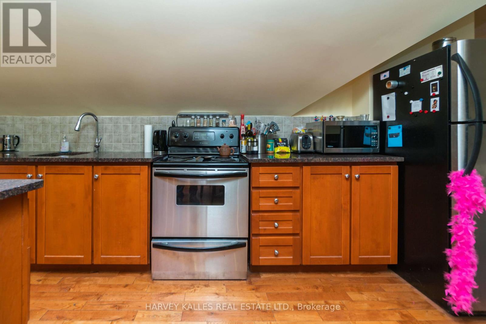 Photo 20 of 5 37 Metcalfe Street, Toronto ON