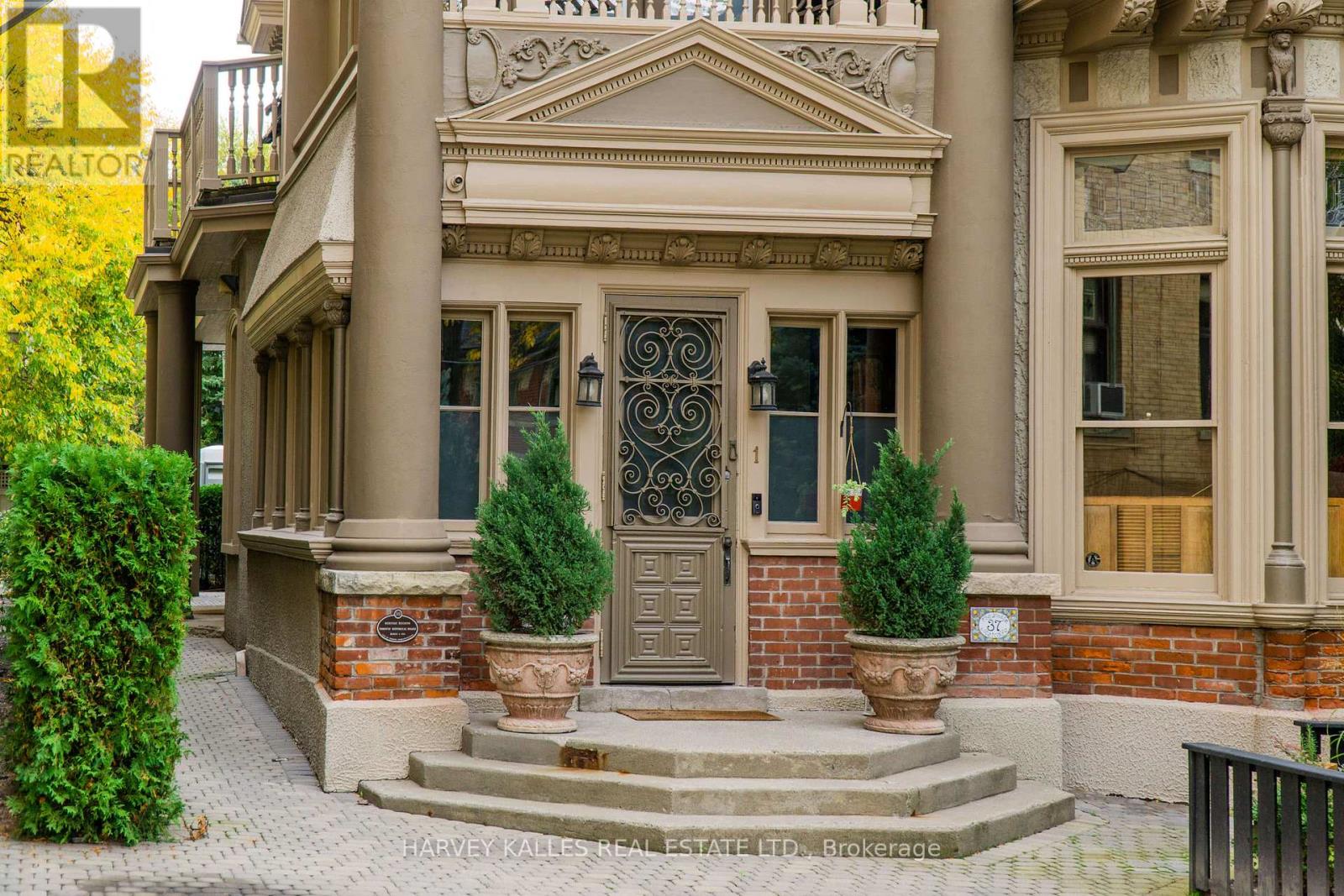 Photo 7 of 5 37 Metcalfe Street, Toronto ON