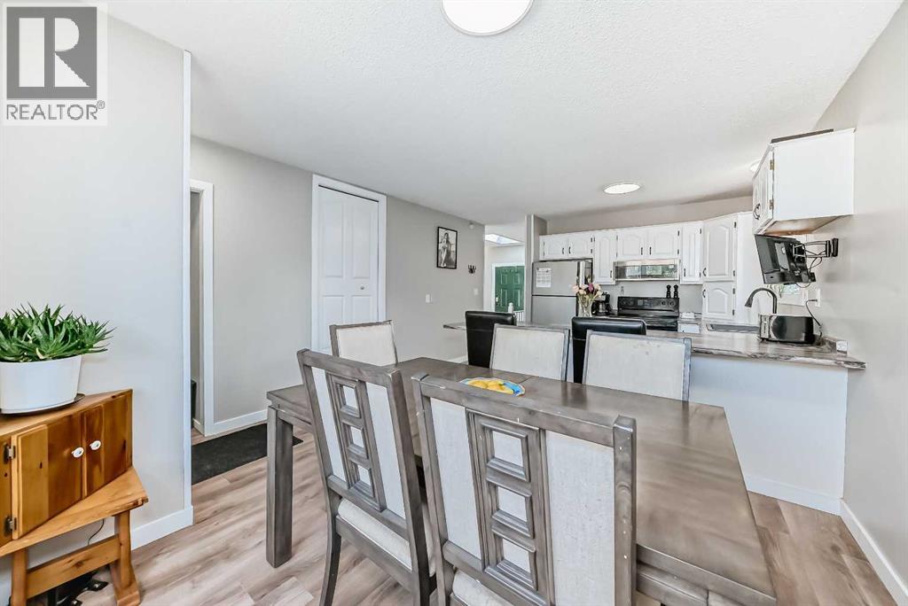 Photo 18 of 41 Edge Close, Red Deer AB