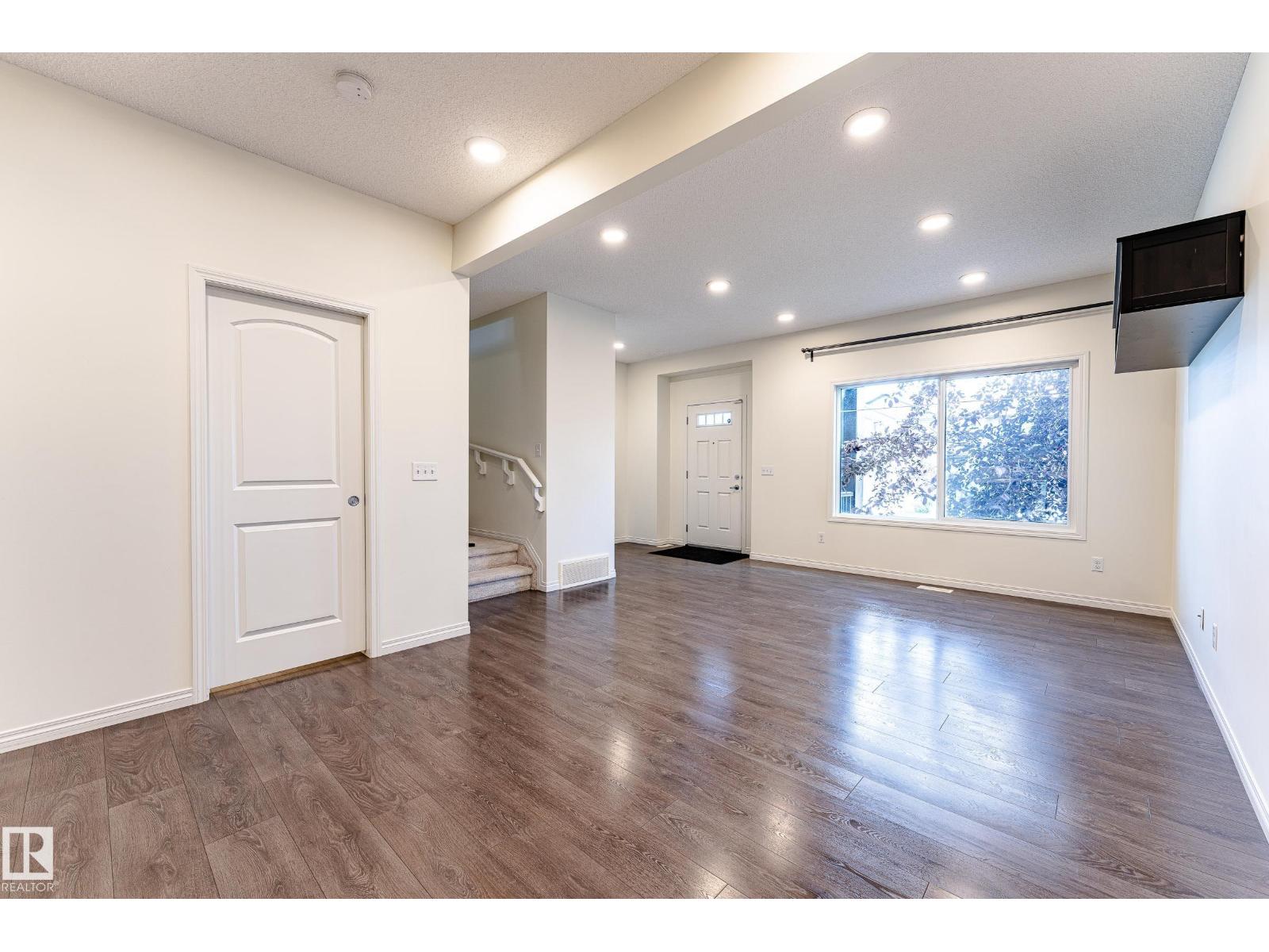 Photo 9 of 4360 Annett Common Sw, Edmonton AB
