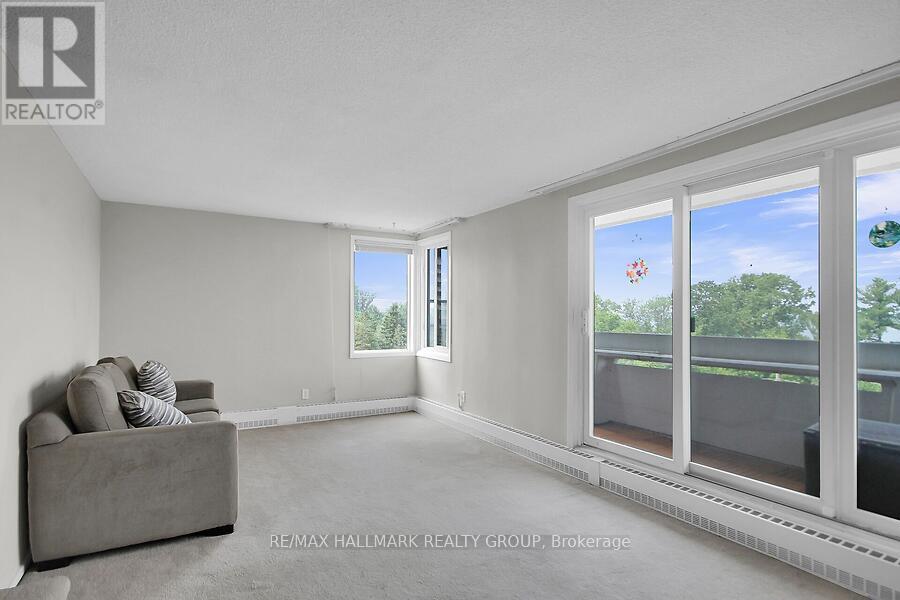 Photo 13 of 410 1081 Ambleside Drive, Ottawa ON