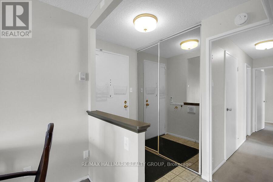 Photo 6 of 410 1081 Ambleside Drive, Ottawa ON
