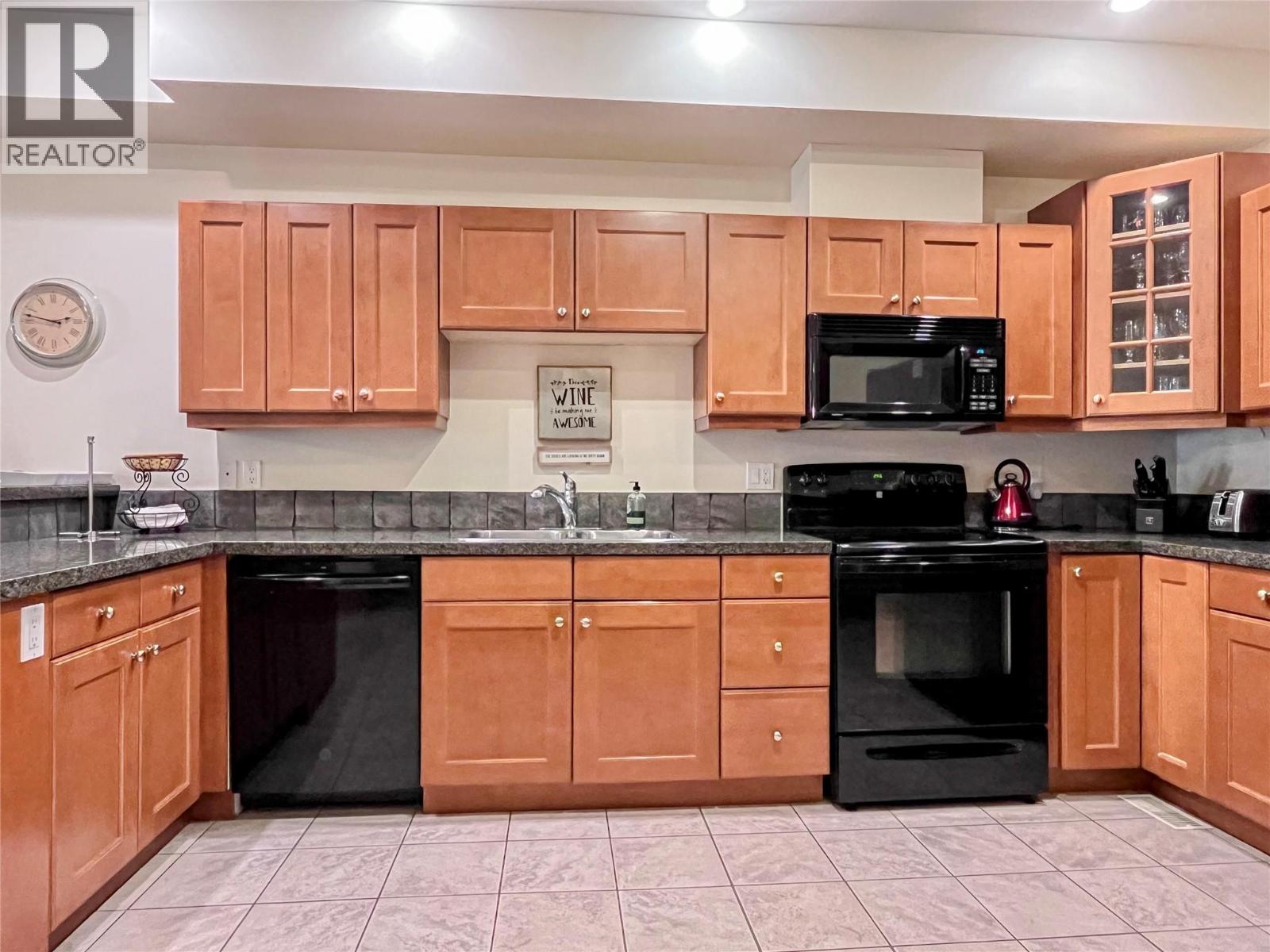 5401 LAKESHORE Drive Unit# 102, Osoyoos
