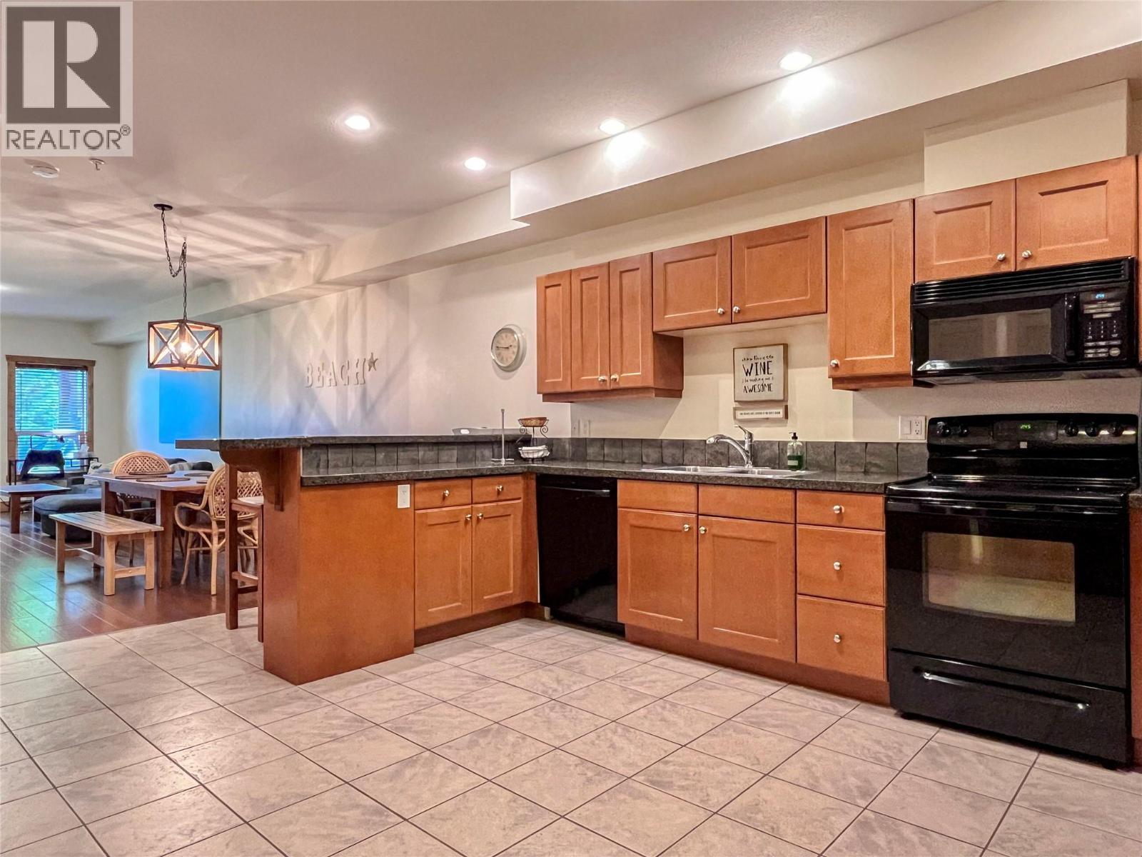 5401 LAKESHORE Drive Unit# 102, Osoyoos