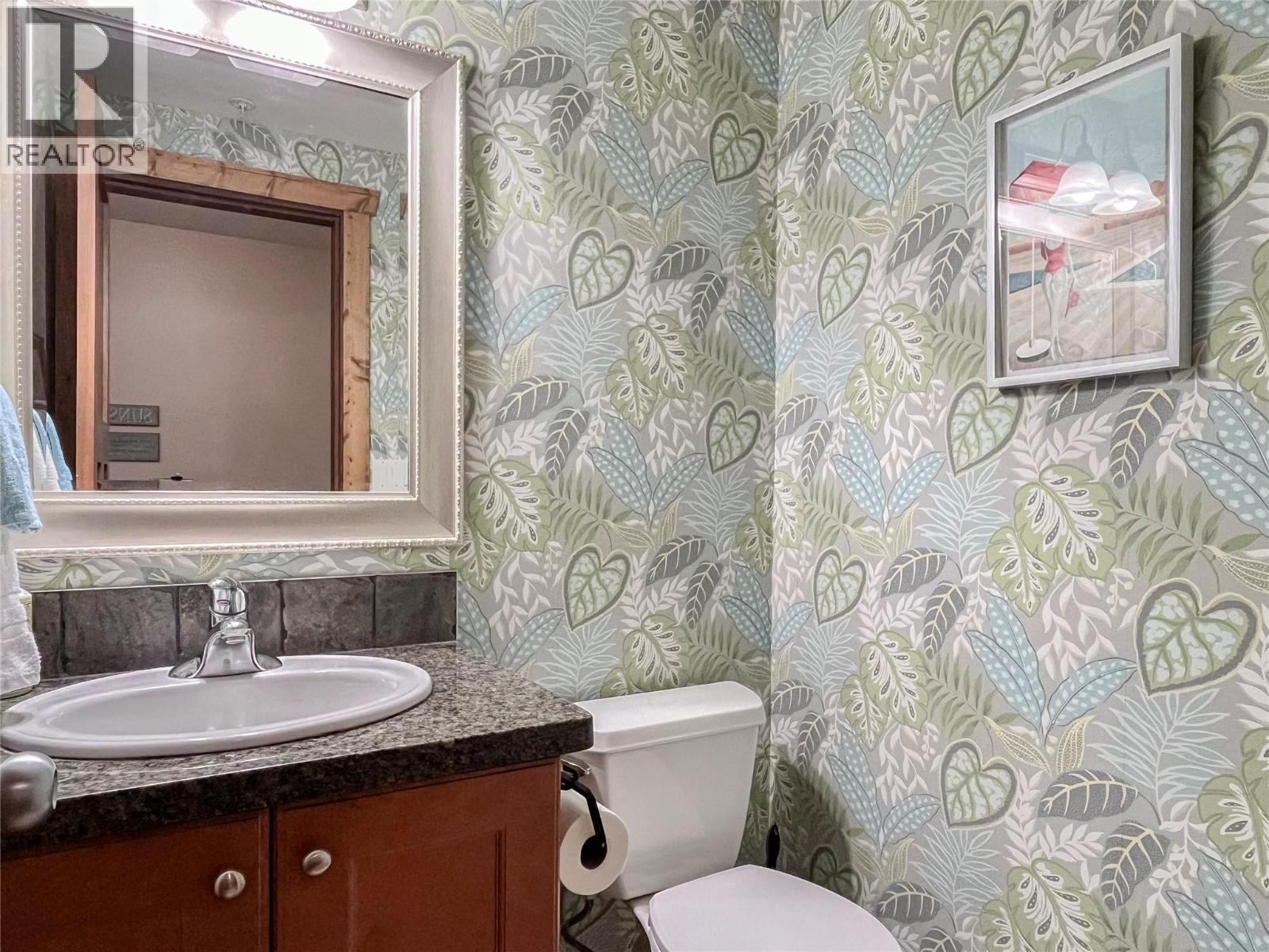 5401 LAKESHORE Drive Unit# 102, Osoyoos