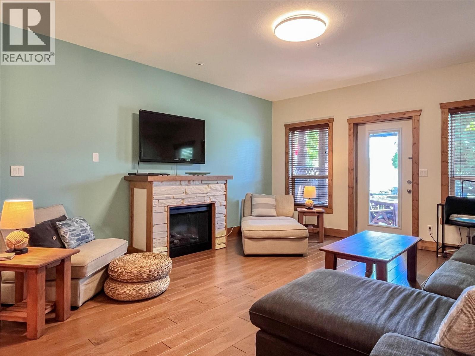 5401 LAKESHORE Drive Unit# 102, Osoyoos