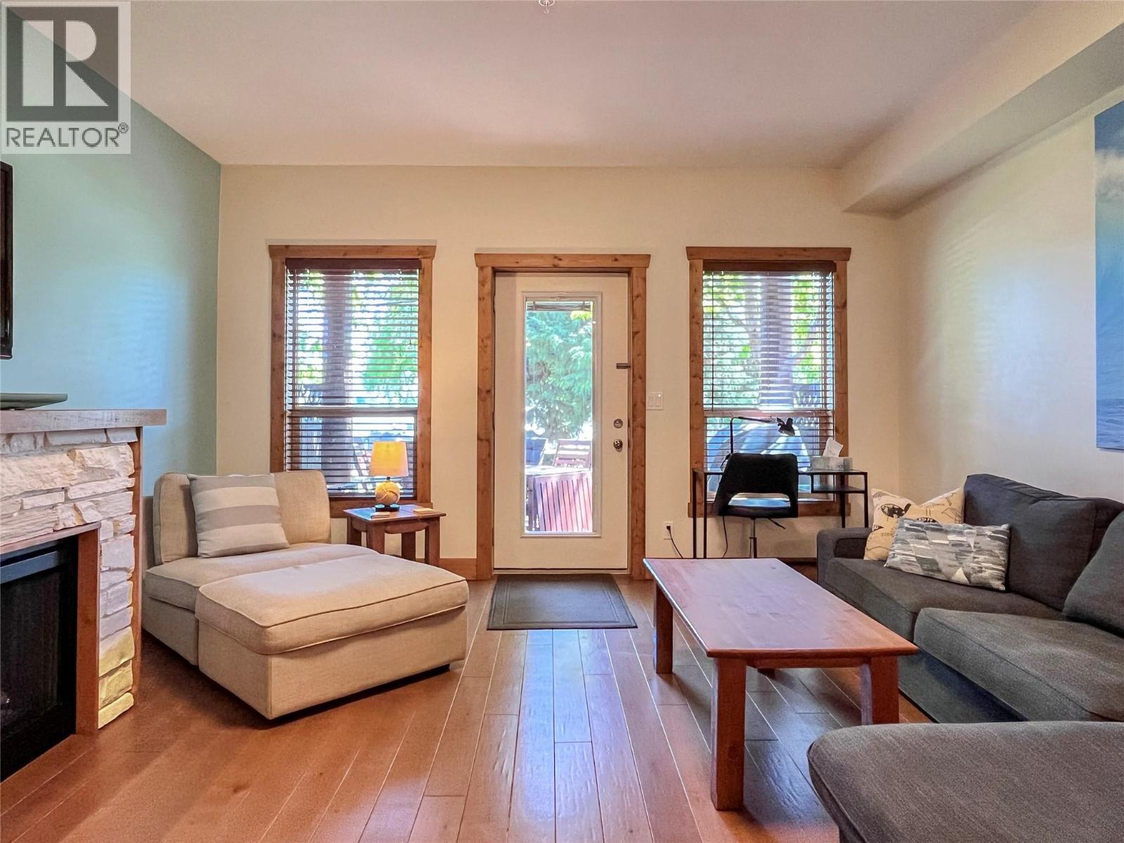 5401 LAKESHORE Drive Unit# 102, Osoyoos