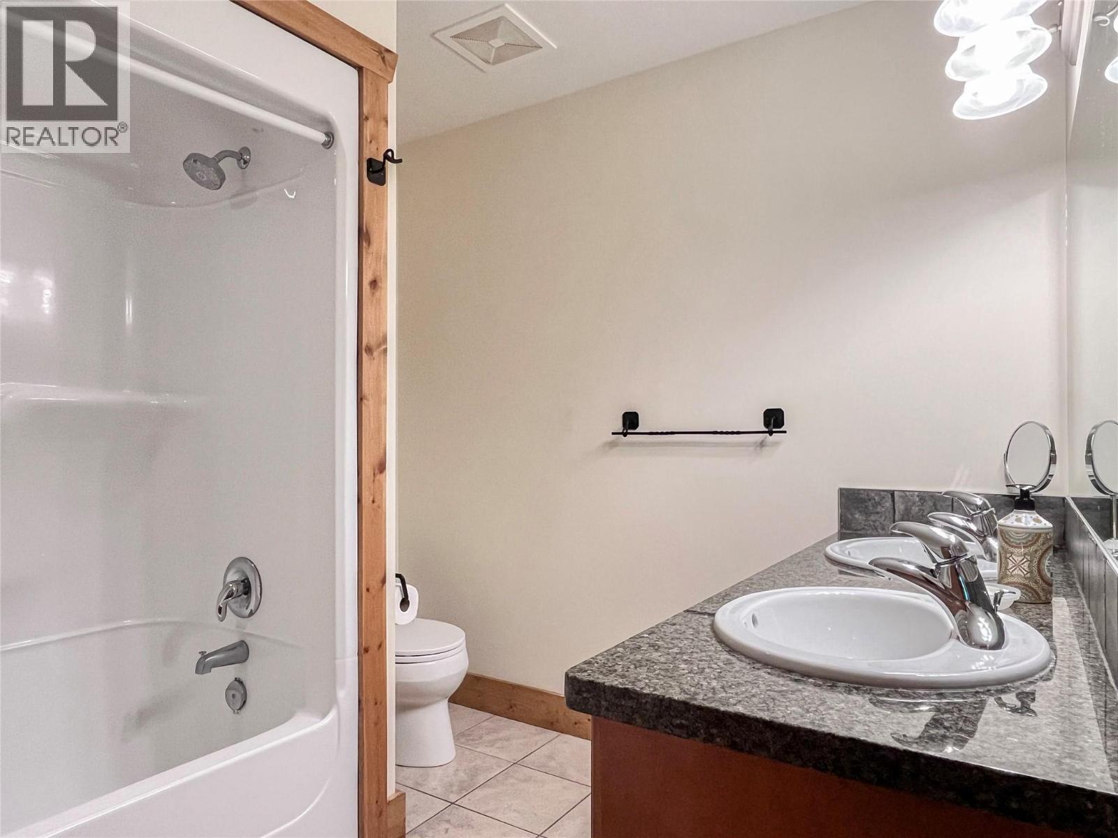 5401 LAKESHORE Drive Unit# 102, Osoyoos