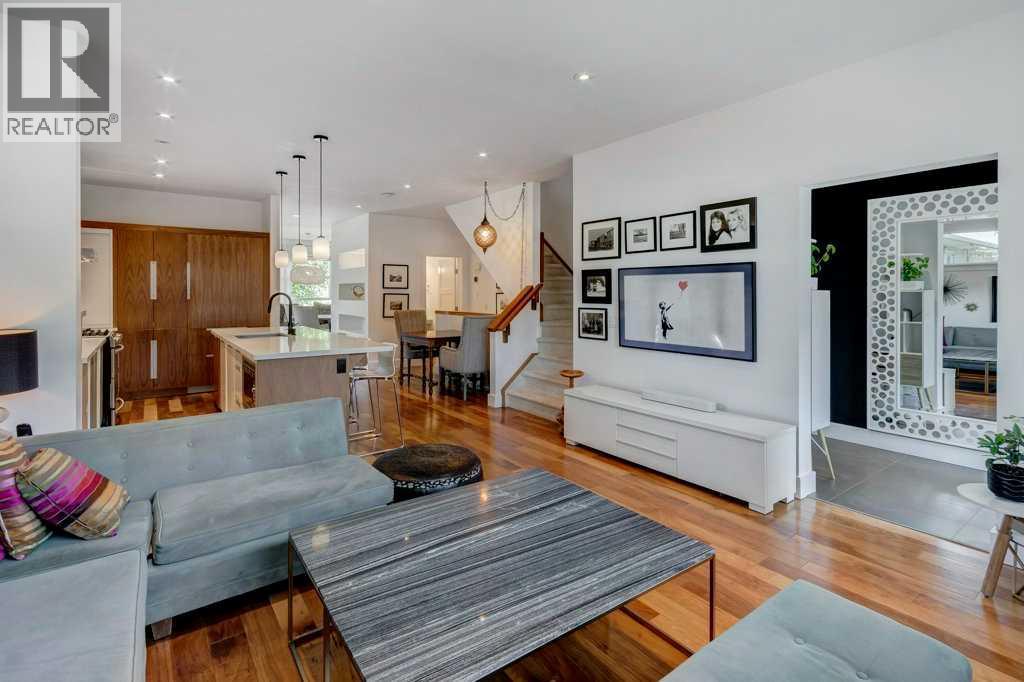 Single Family House for Sale in   Avenue SW Richmond Calgary 