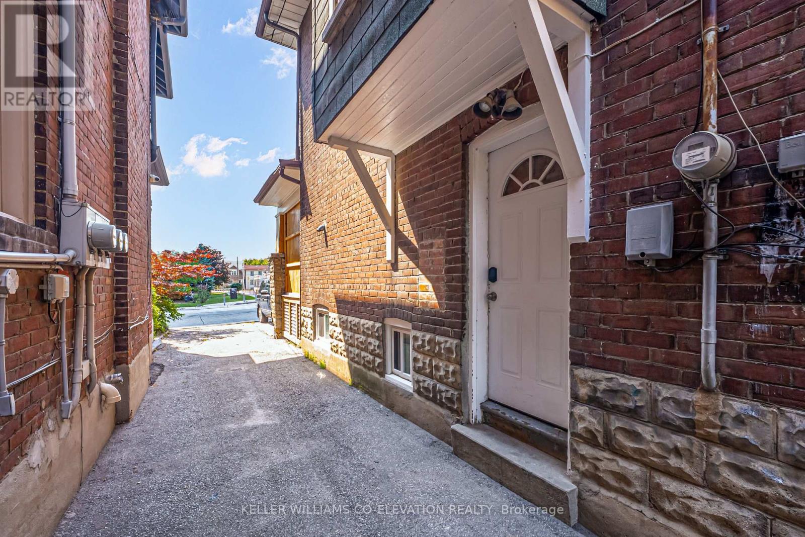 Photo 3 of 21 Robina Avenue, Toronto ON