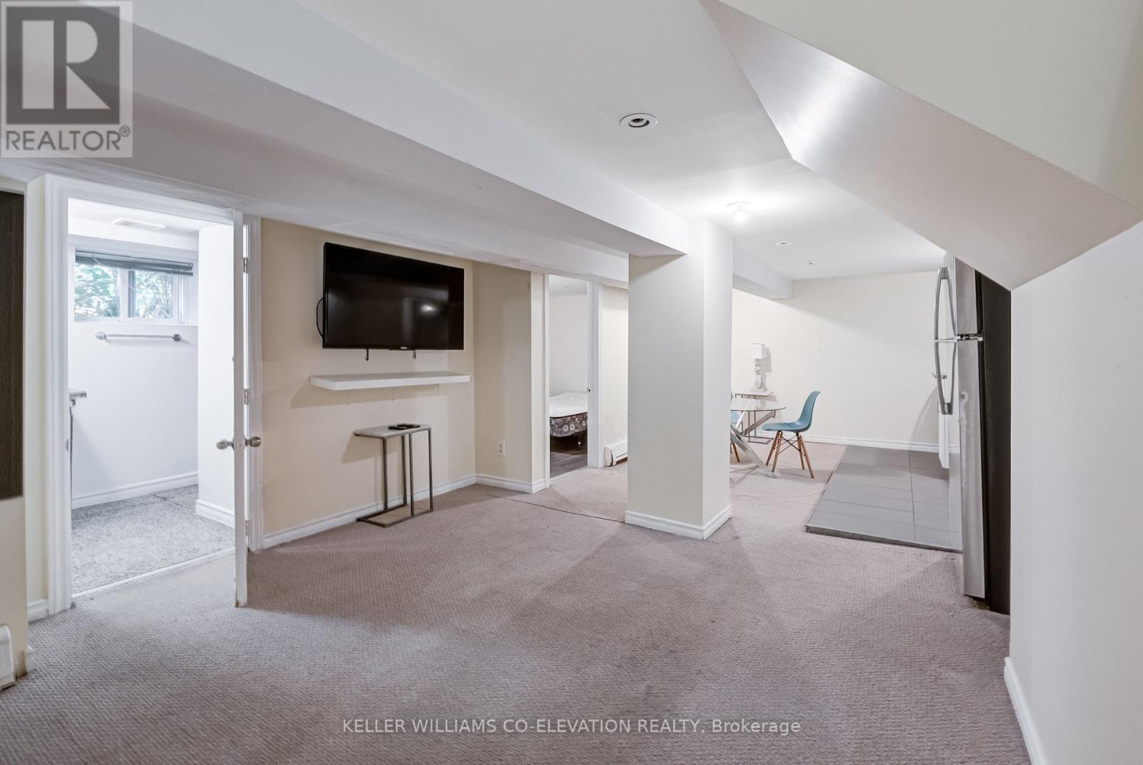 Photo 7 of 21 Robina Avenue, Toronto ON