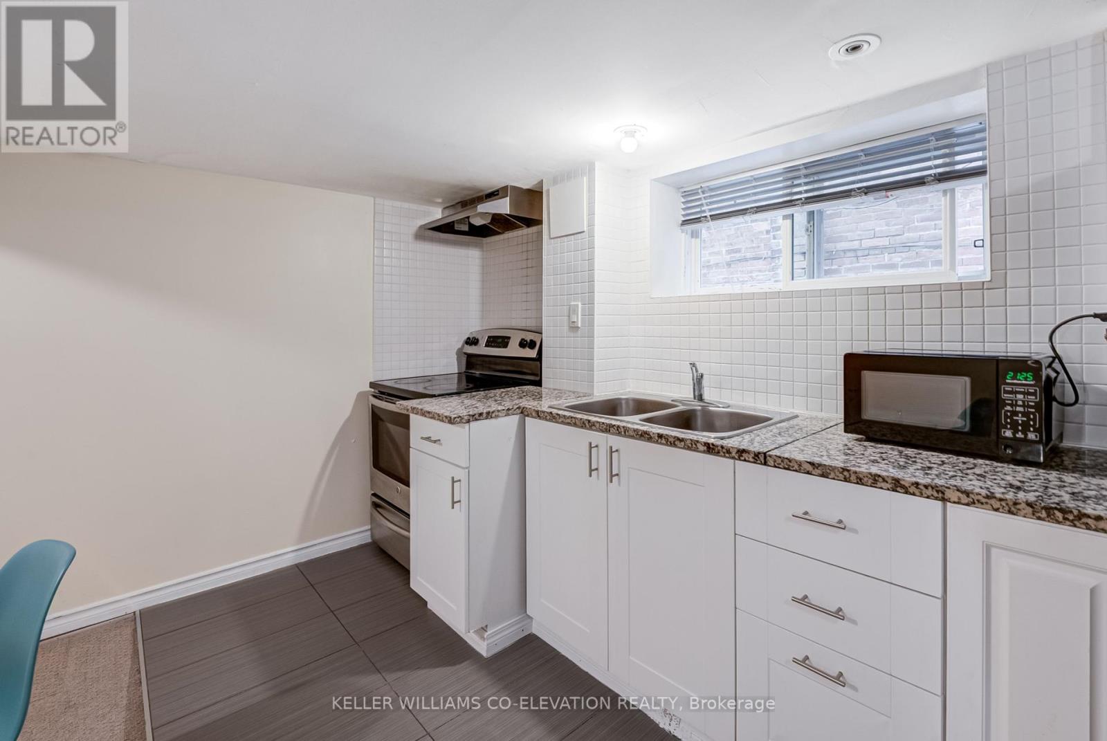 Photo 9 of 21 Robina Avenue, Toronto ON
