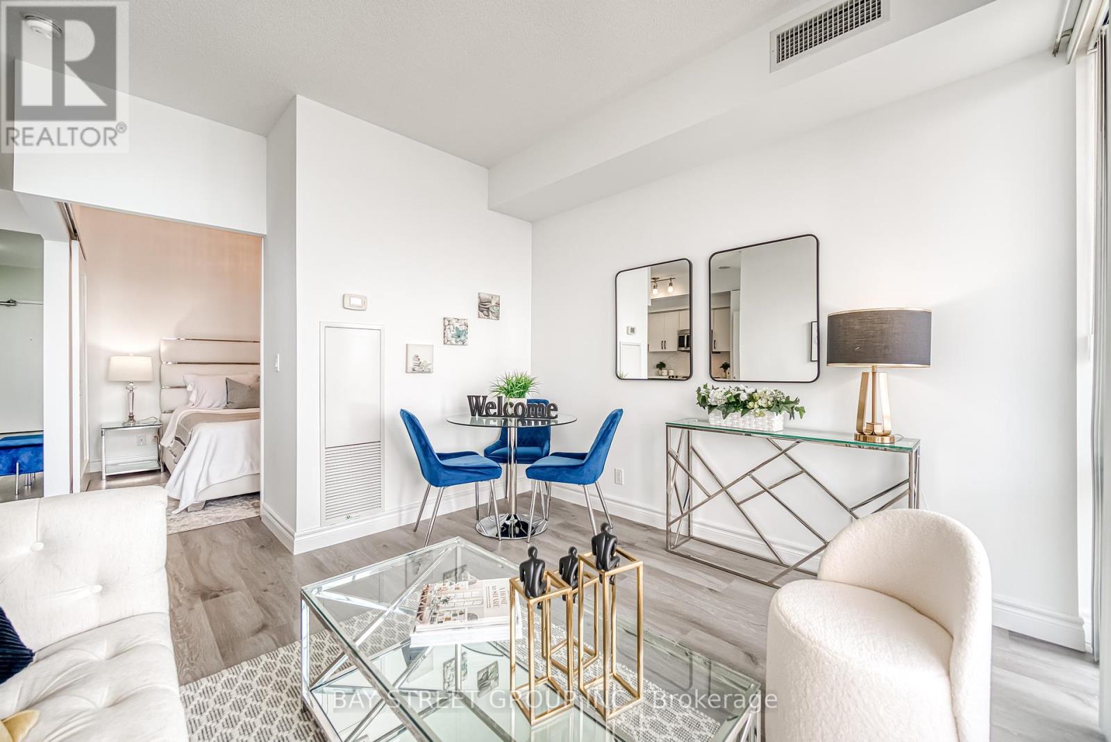 Photo 11 of 4801 832 Bay Street, Toronto ON