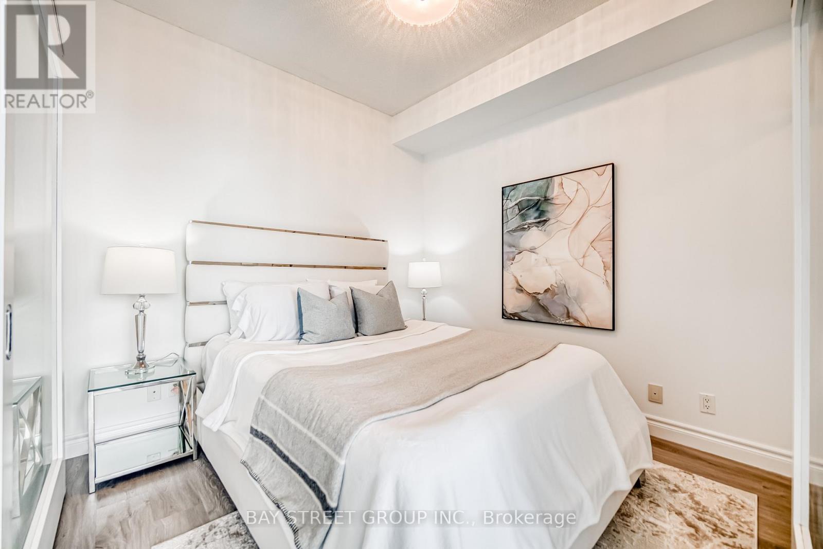 Photo 17 of 4801 832 Bay Street, Toronto ON