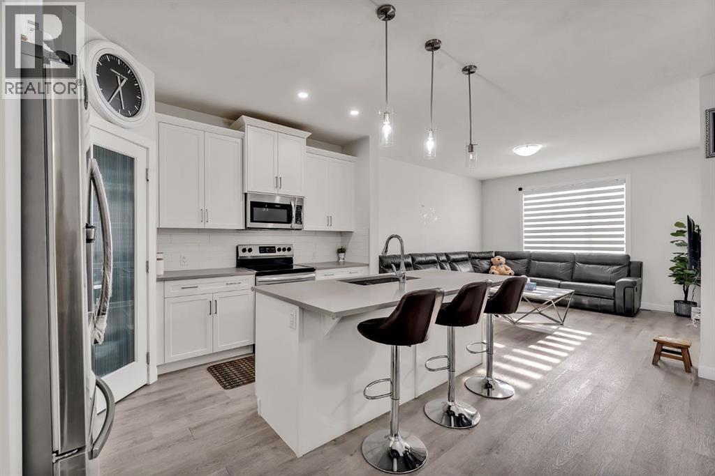 Photo 8 of 649 Reynolds Crescent Sw, Airdrie AB