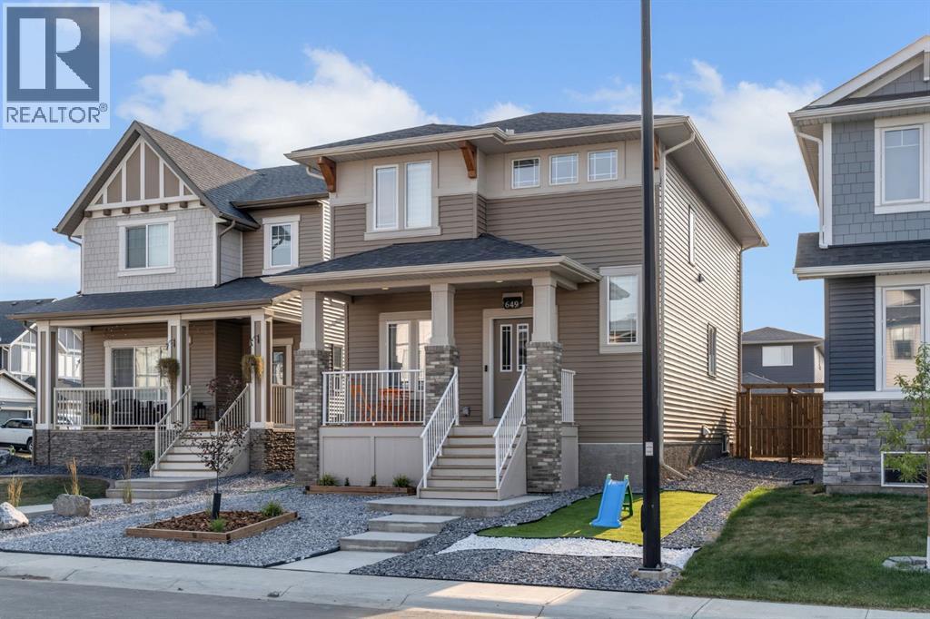 Photo 1 of 649 Reynolds Crescent Sw, Airdrie AB