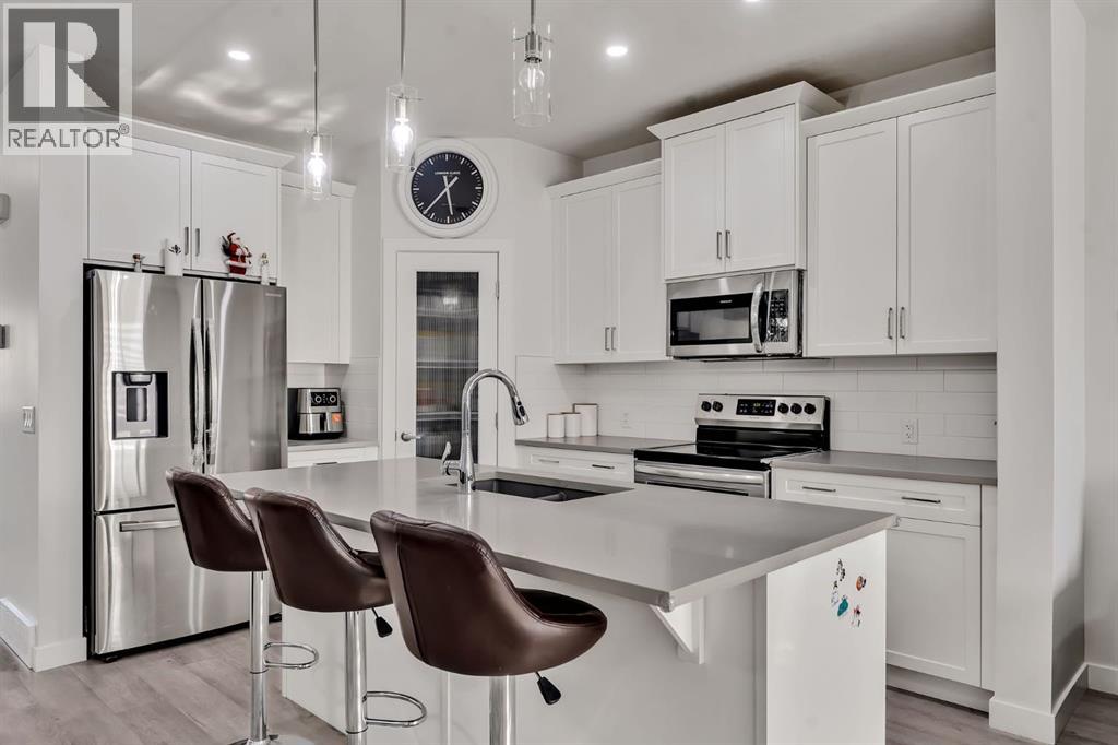 Photo 10 of 649 Reynolds Crescent Sw, Airdrie AB