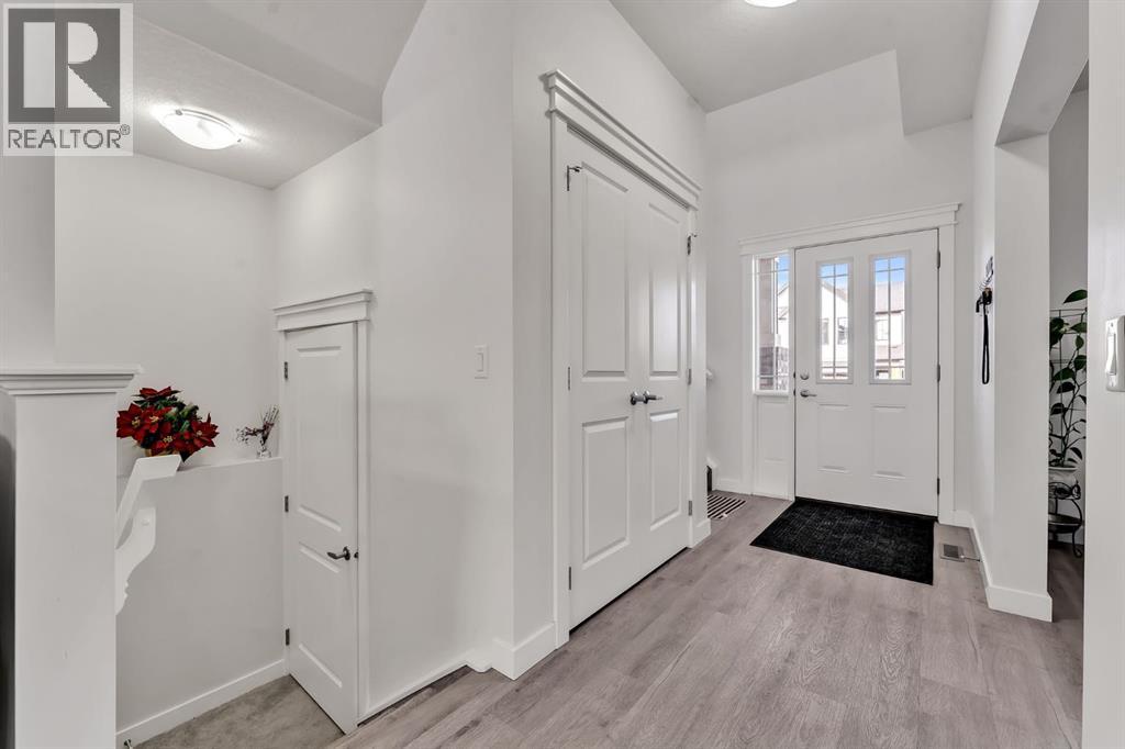 Photo 6 of 649 Reynolds Crescent Sw, Airdrie AB