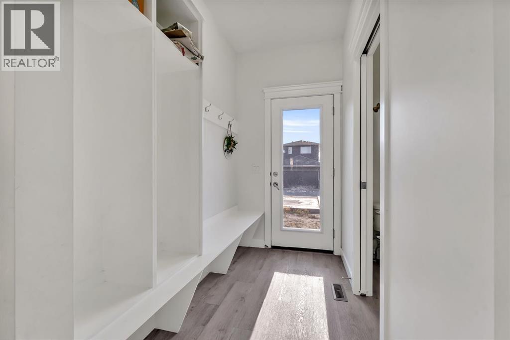Photo 17 of 649 Reynolds Crescent Sw, Airdrie AB