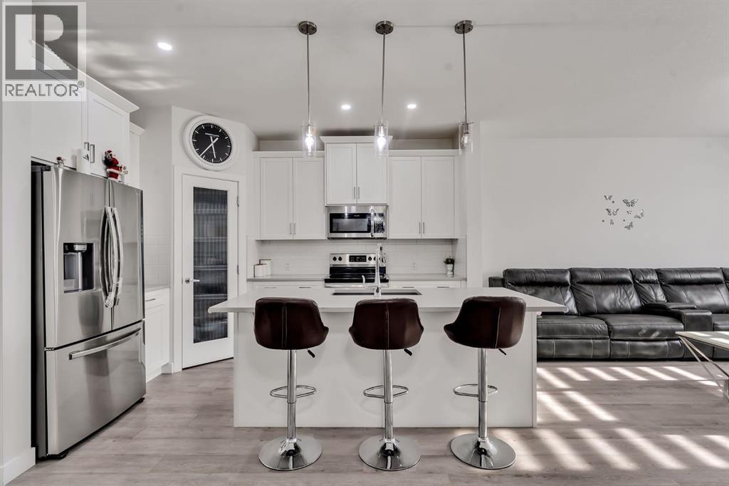 Photo 9 of 649 Reynolds Crescent Sw, Airdrie AB