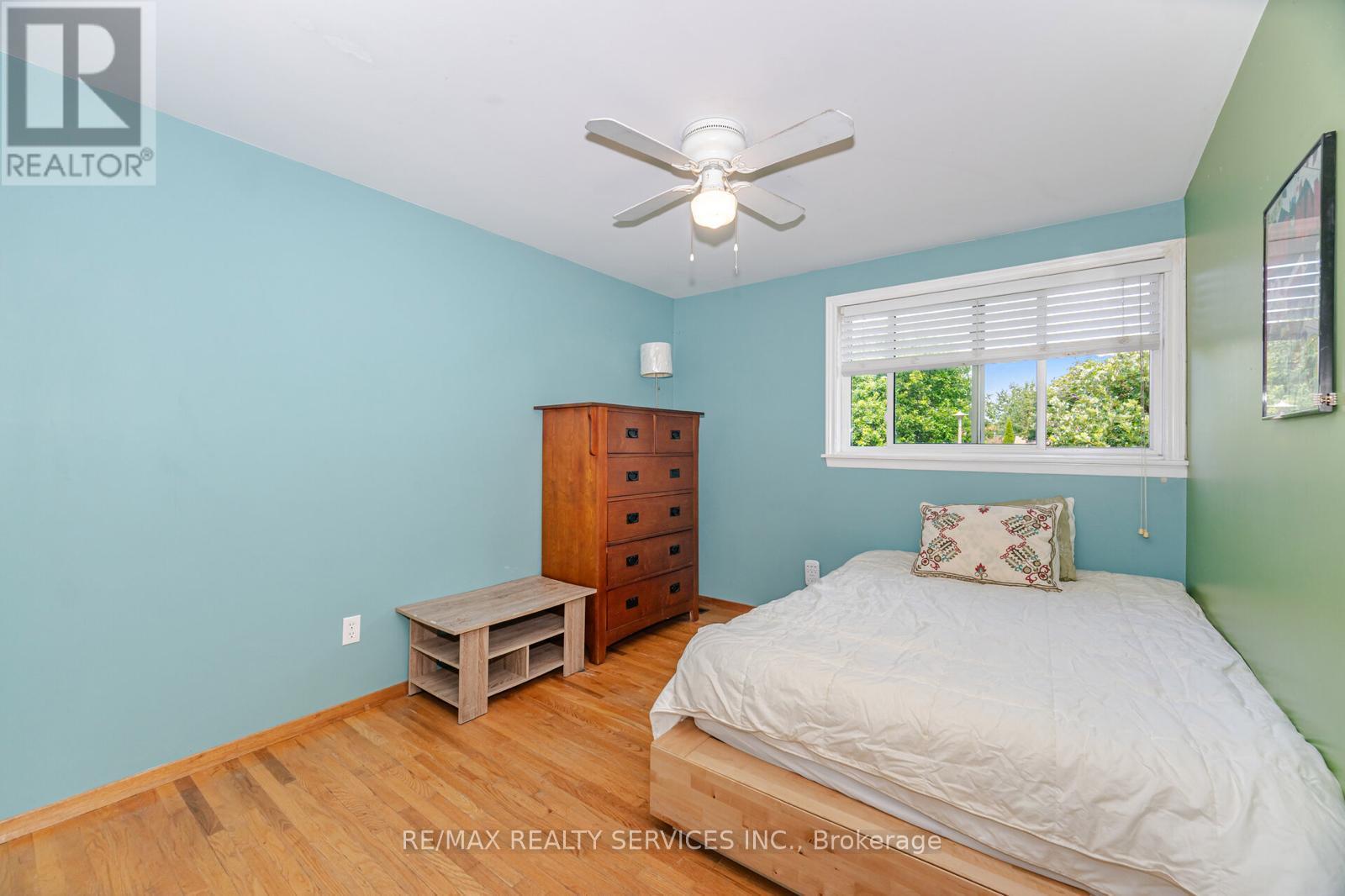 Photo 16 of 62 Ambleside Drive, Brampton ON