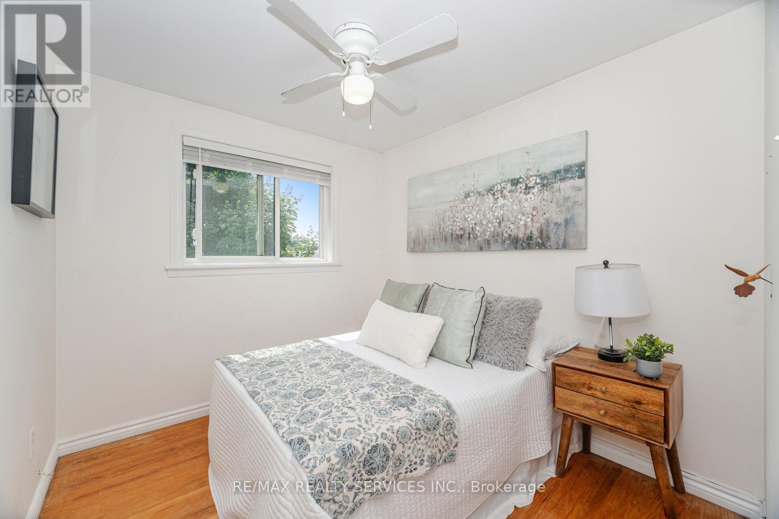 Photo 27 of 62 Ambleside Drive, Brampton ON