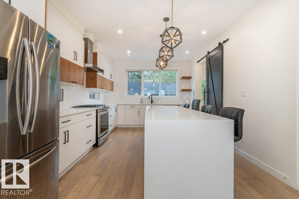 Photo 11 of 11441 74 Av Nw Nw, Edmonton AB